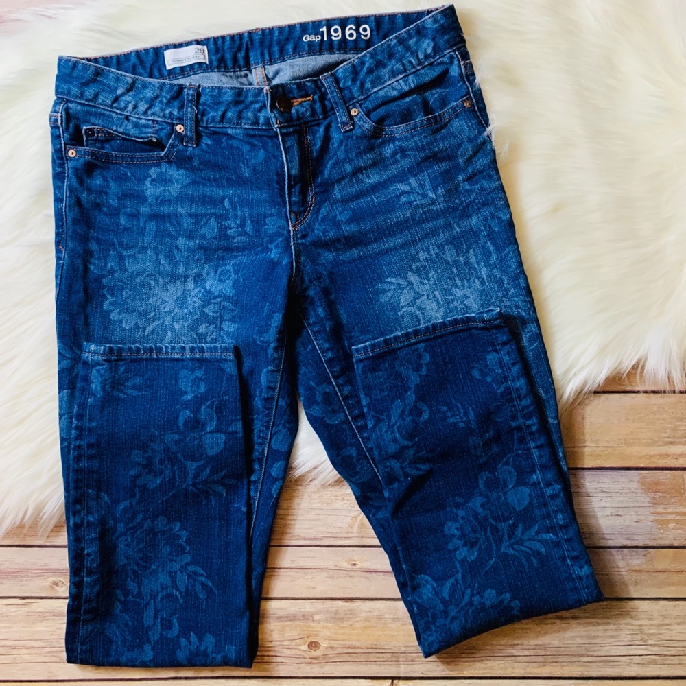 COPY - Gap Always Skinny Jeans flower detail  29